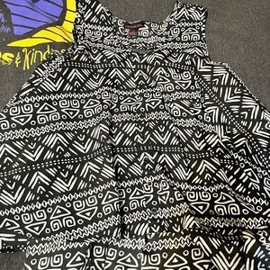 Cute design very flowy top